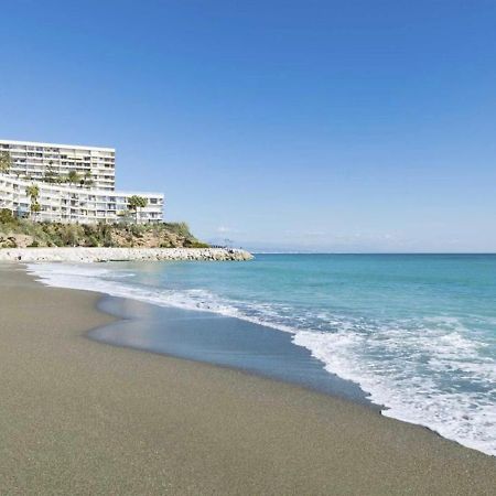 Luxury Duplex- 7 Minutes From The Beach Торремолинос Экстерьер фото