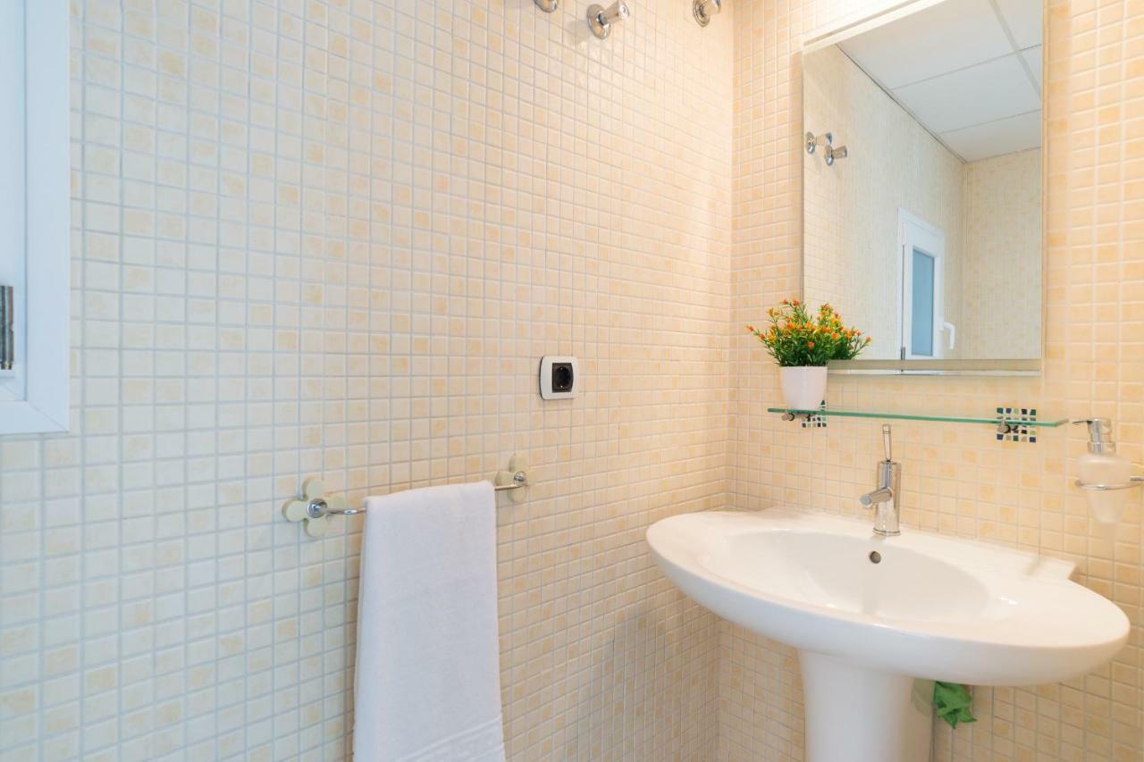 Luxury Duplex- 7 Minutes From The Beach Торремолинос Экстерьер фото