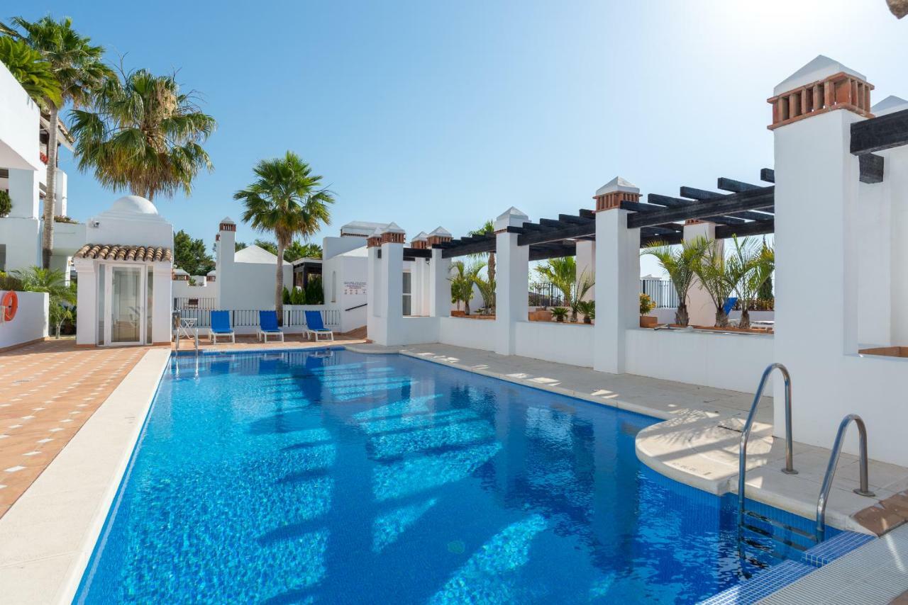Luxury Duplex- 7 Minutes From The Beach Торремолинос Экстерьер фото